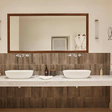 Le Clos Des Rosiers * أربويس